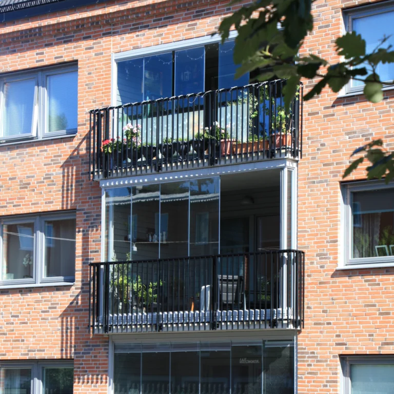 image2 webb nova våningshög
